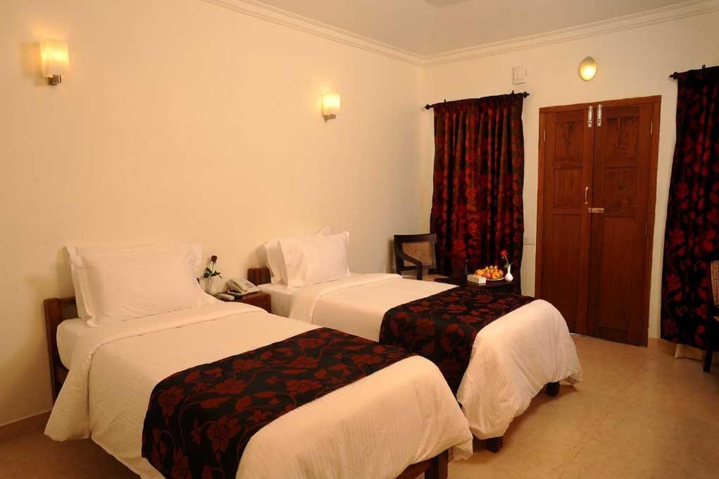 Triveny Camelot Resort And Spa Alappuzha Exterior photo